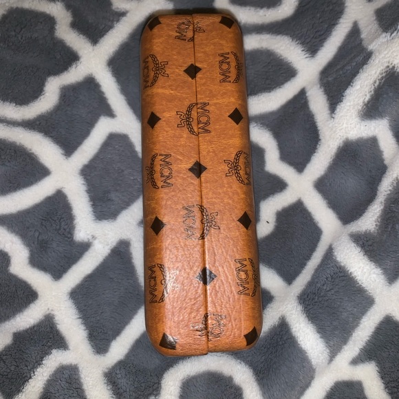 NEW Large MCM HardShell Case - Picture 4 of 4